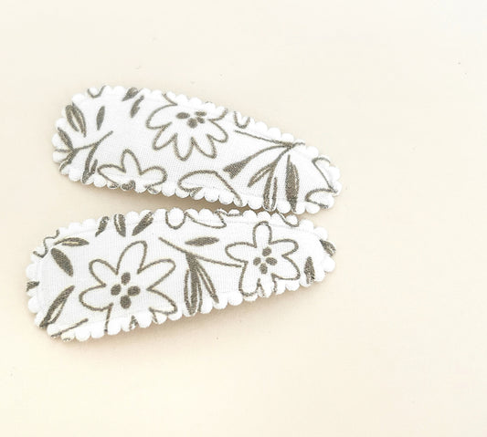 Lyra fabric snap clip duo