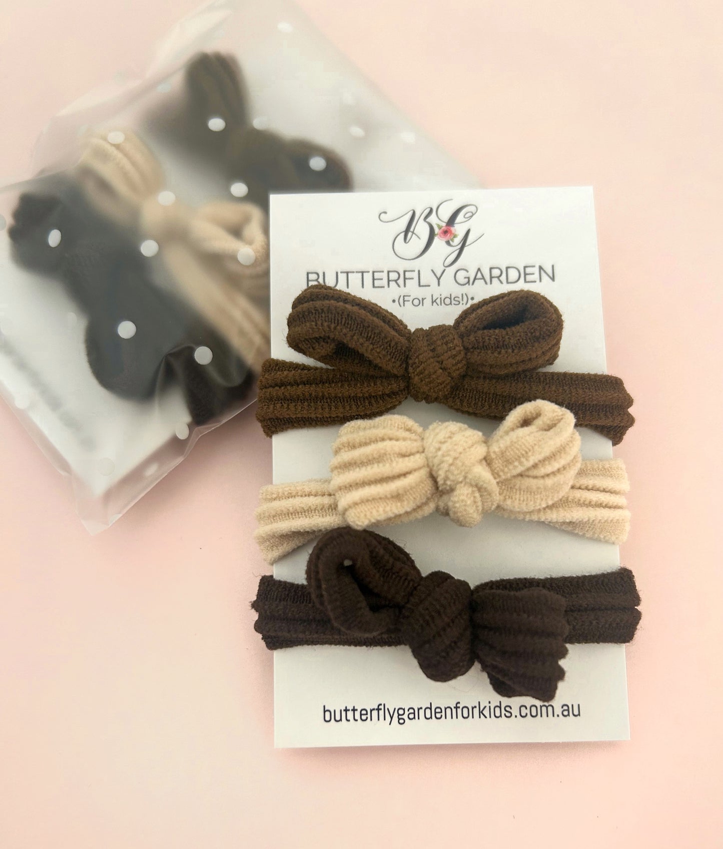 Essentials bow knot hair tie set.