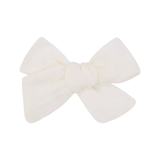 New! White classic bow hair clip