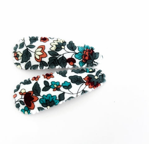 Winter Blooms fabric snap clip duo