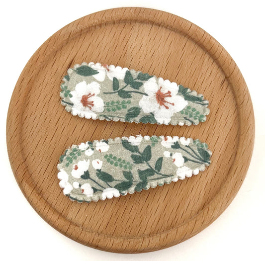 Blooming Hibiscus fabric snap clip duo