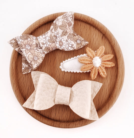 Paper Daisies baby nonslip clip trio