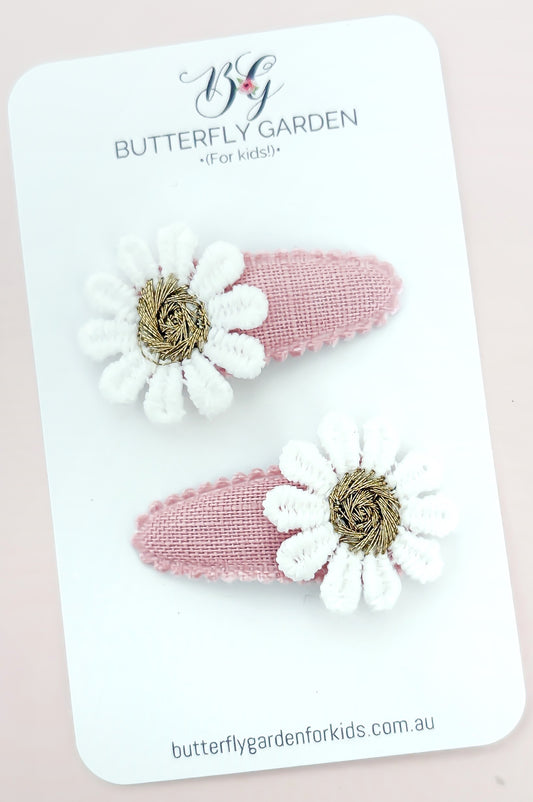 Signature Daisy baby nonslip clips - strawberry