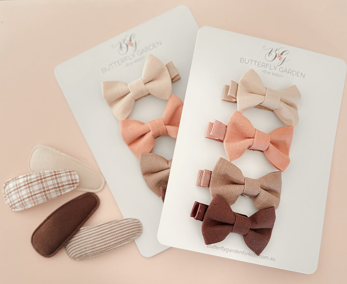 New! Essentials Cozy Bow Clip Set