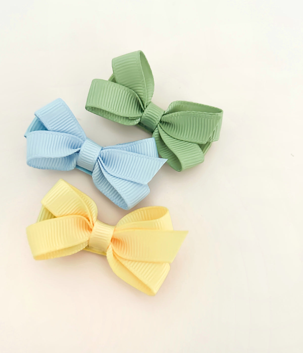 Buttercup Bow Pattern Buttercup Bay petite bow trio – Butterfly Garden (for kids!)