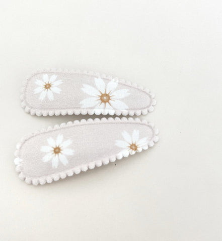 Lavender Daisies fabric snap clip duo