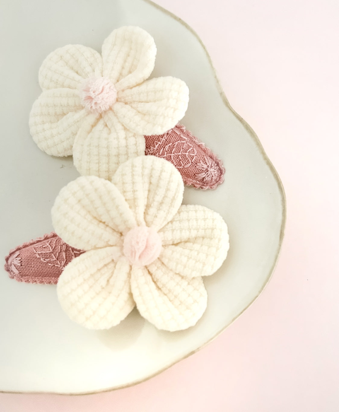 PomPom blooms vintage rose fabric snap clips