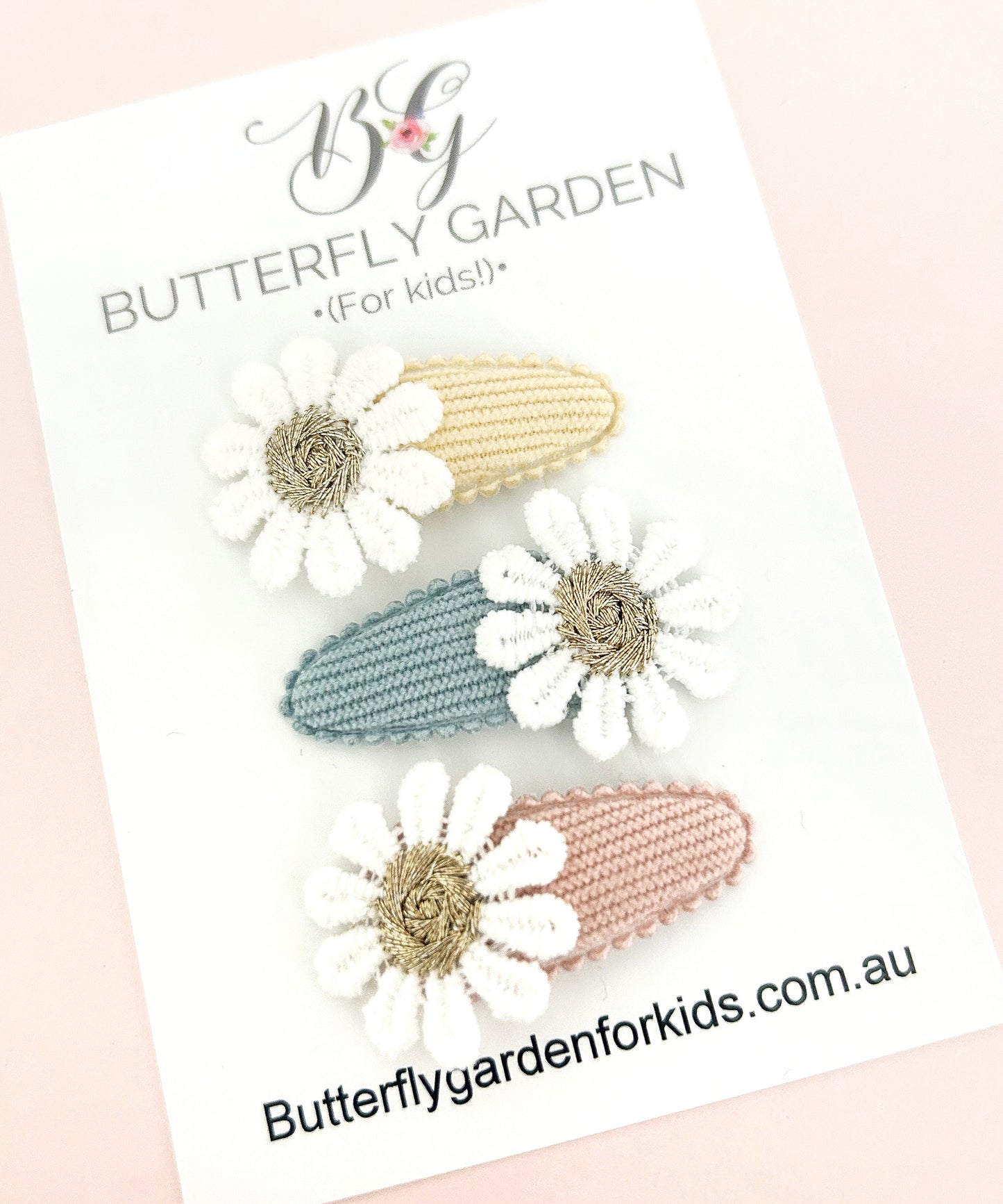 Blush Daisy Trio